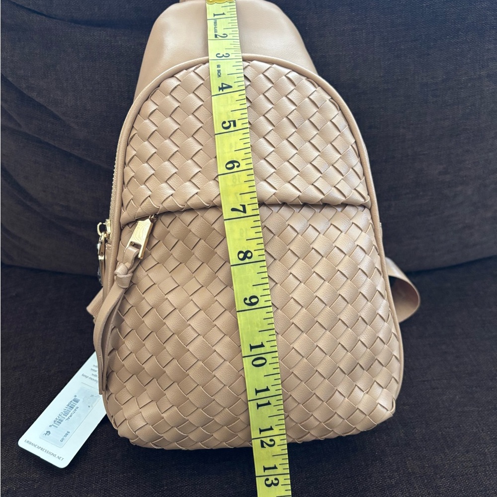 Tan Woven Crossbody Bag NWT
URBAN EXPRESSION - Picture 4 of 8